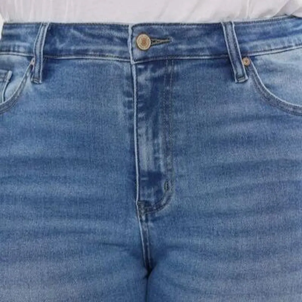 High-waist ankle-length jeans